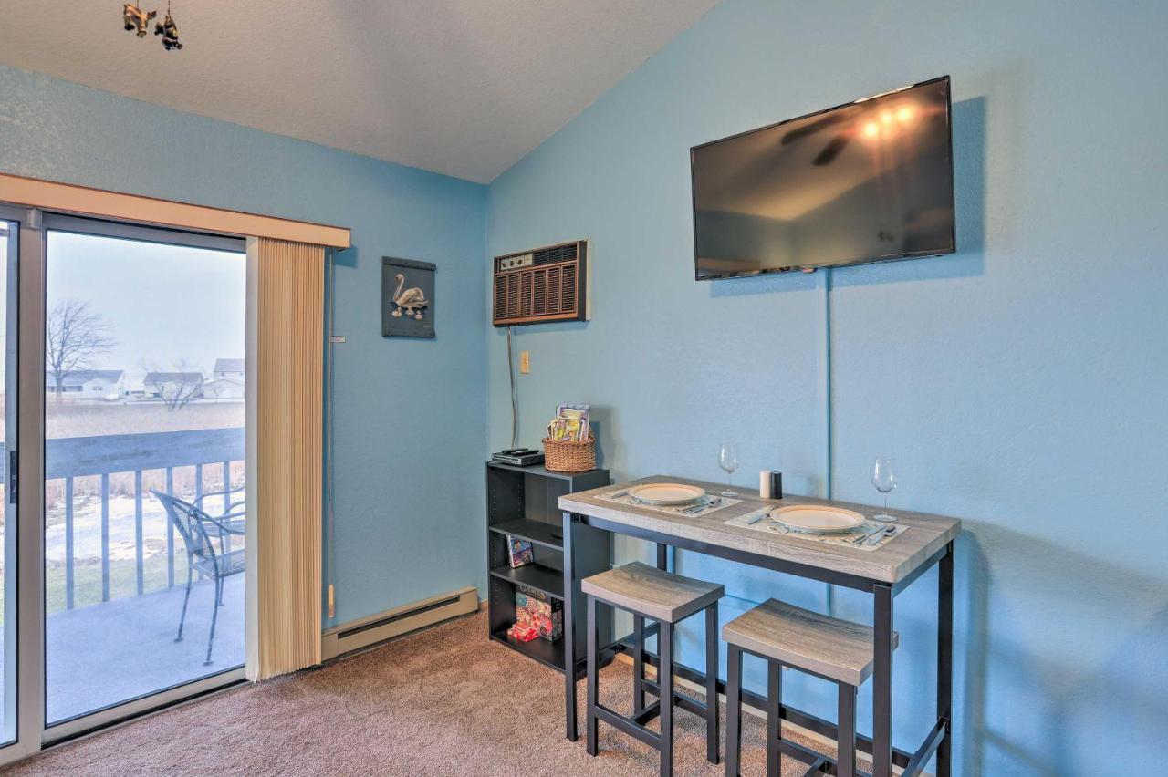 Condo With Balcony, Dock And Access To Lake Erie Sand Beach Eksteriør billede